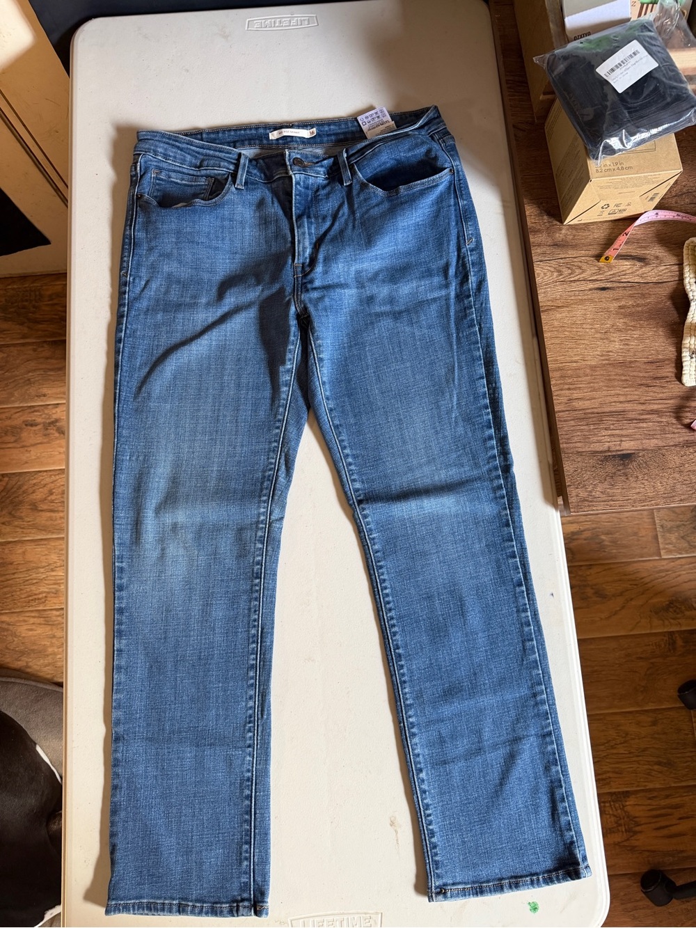 Levi’s Mid Rise Skinny Women’s Jeans